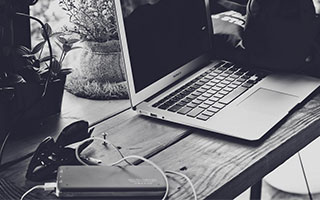 维纳尔杜姆渴望下赛季重返英超，他与达曼协作合同今夏到期